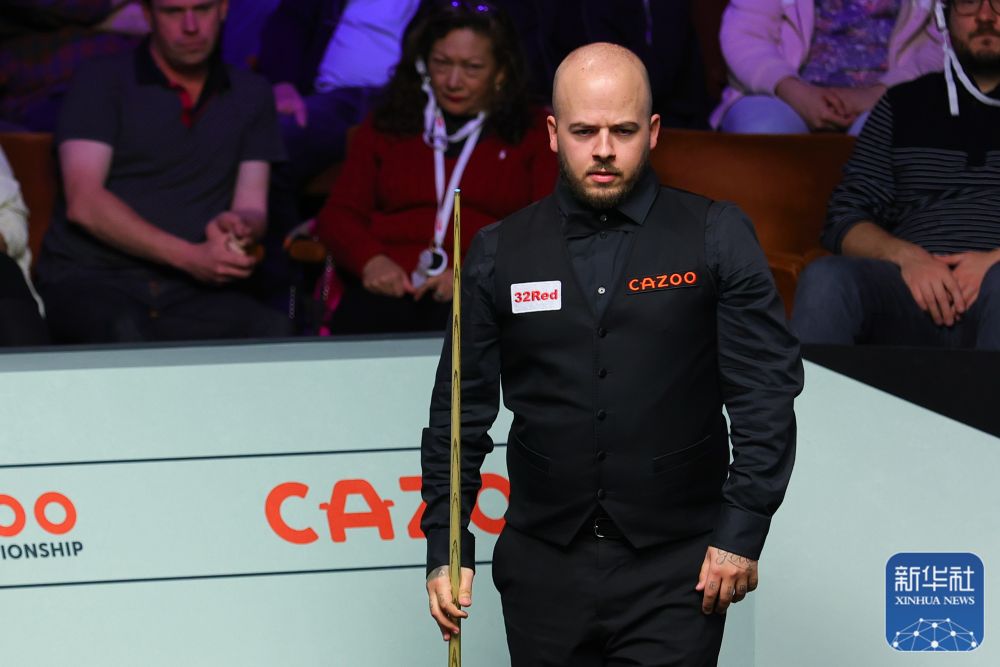 不乏年轻球 不乏年轻球