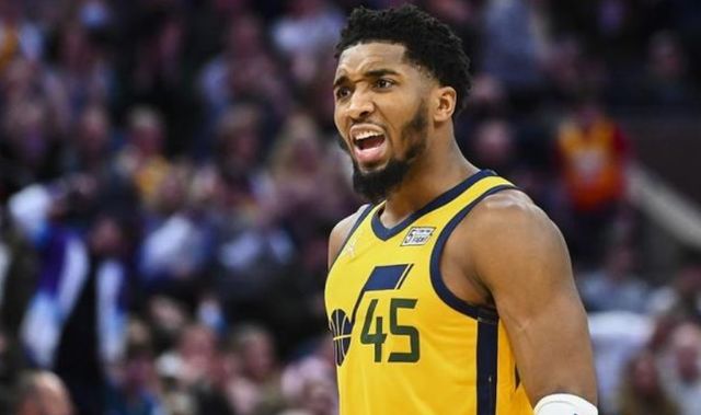 他们通过压 他们通过压